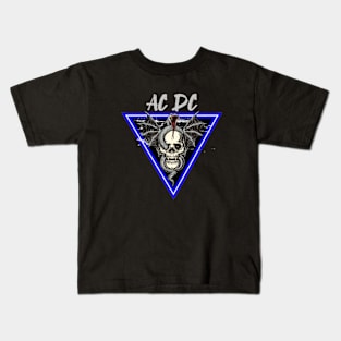 skull in triangle v13 Kids T-Shirt